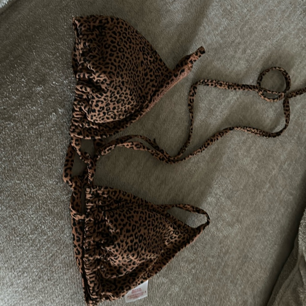 Triangle cheetah  top